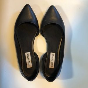 Steve Madden flats !! Size 6